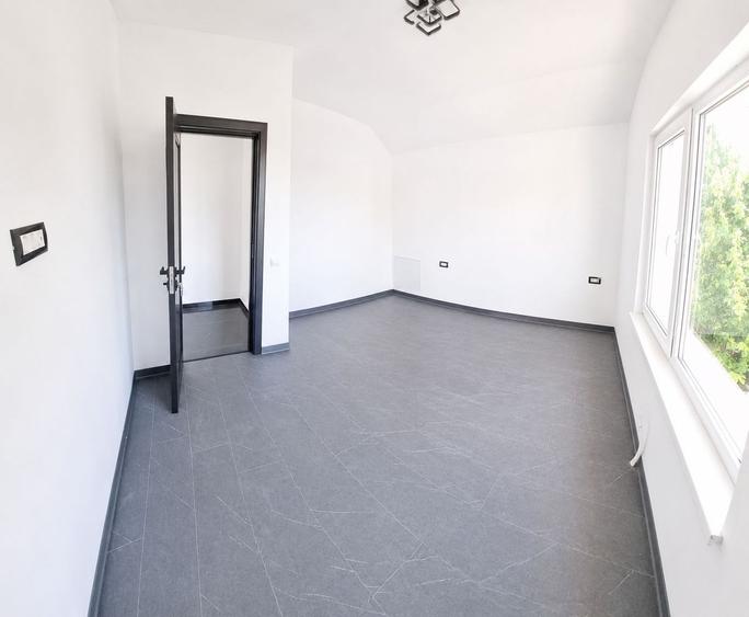 Casa P+1 de vanzare, 5 camere, 3 bai, 460 mp teren, in Lumina