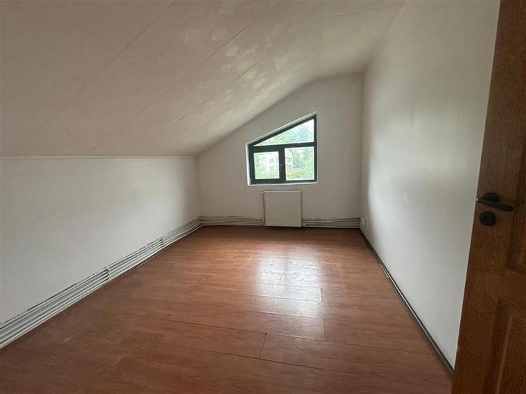 Apartament cu 5 camere de vanzare - Gara