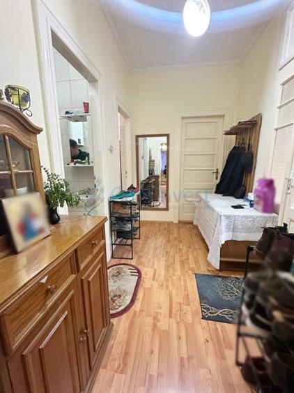 Doua case independente,singur in curte, central, Oradea