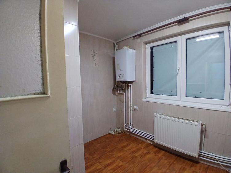 Apartameng 3 camere Crangasi -Centrala proprie