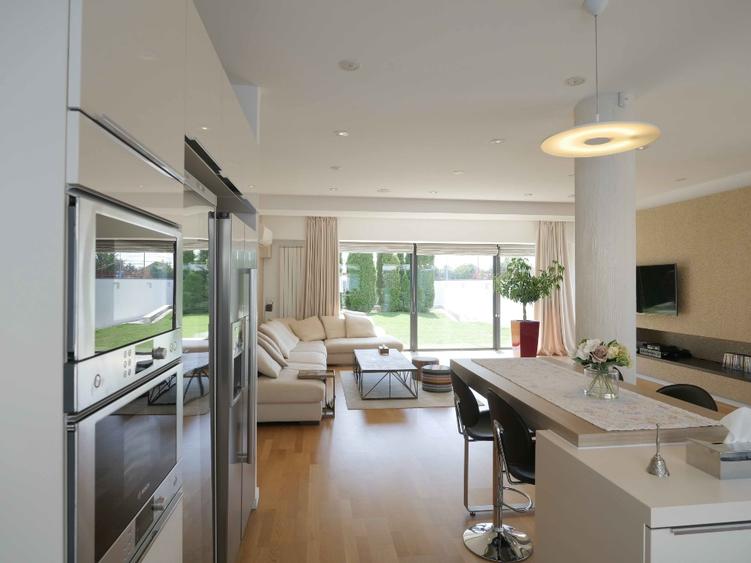 Vila individuala premium Corbeanca. Complet mobilata & utilata. Garaj & Piscina