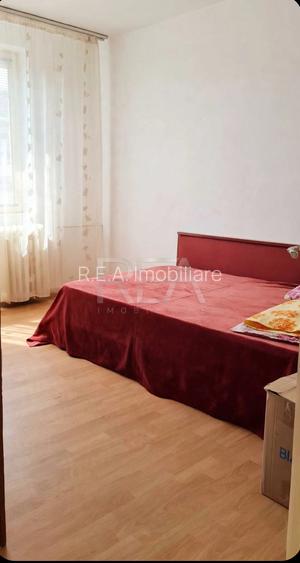 3 camere decomandat- Rahova, Buzoieni, bloc reabilitat