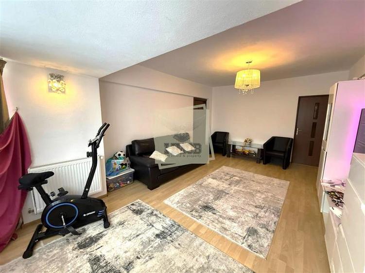 Apartament mobilat 68 mpu 3 camere 2 bai si pivnita in Turnisor