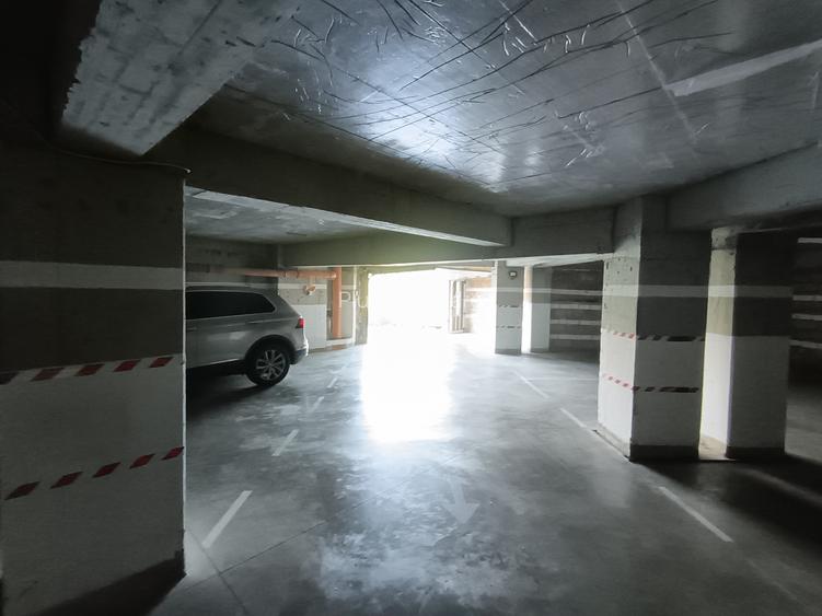 Apt 2 cam. 49.81 m.p. mobilat si utilat, loc de parcare subteran+boxa-33.03 m.p. - 24