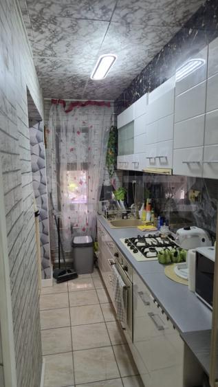 Apartament cu 3 camere, 39 mp, zona Podu Ros