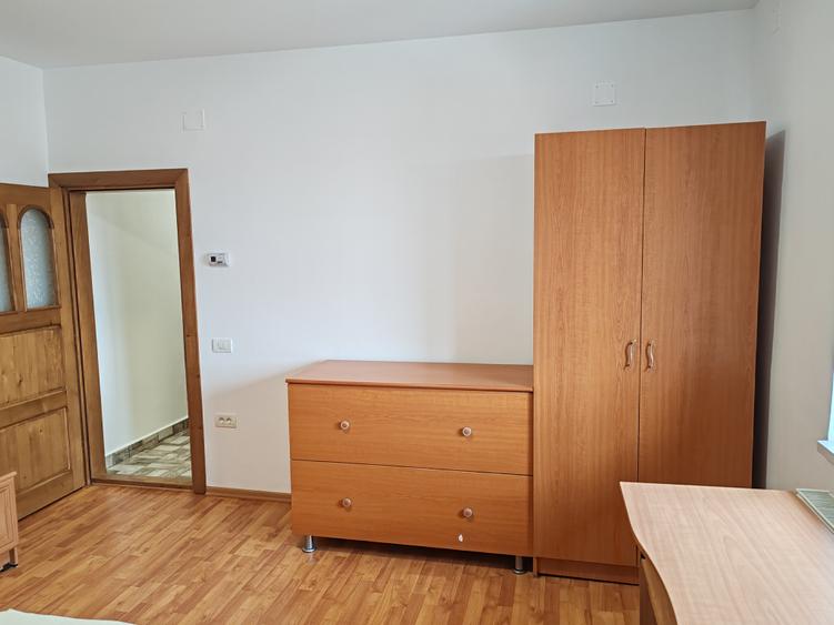 Garsoniera confort sporit, renovata zona Piata Tractorul