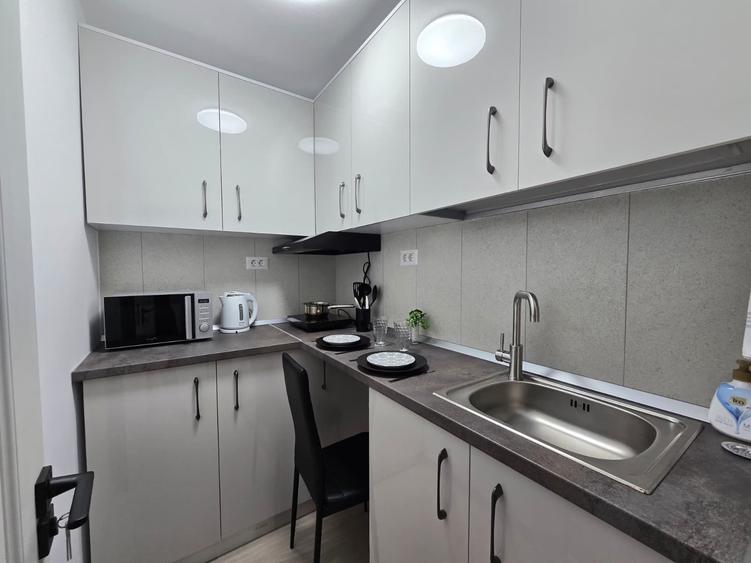 Metrou Costin Georgian, garsoniera moderna/lux, prima inchiriere.