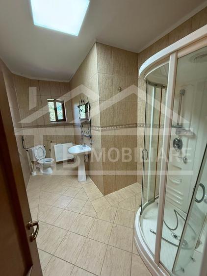 Casa individuala, 10 camere, 753mp, Zona Sancraiu de Mures