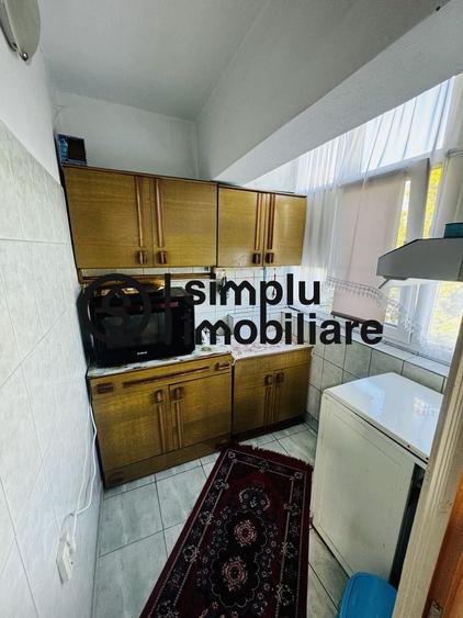 3 decomandate, centrala, 1 Mai - 110 000 Euro