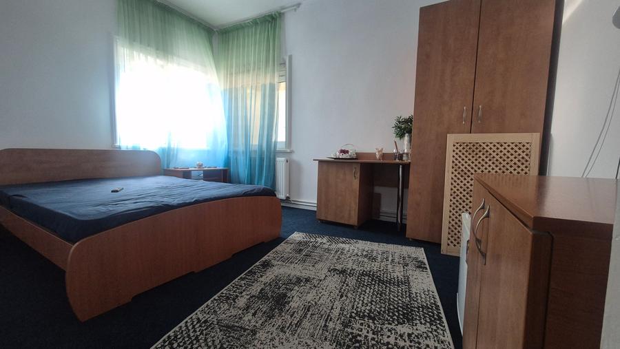 Camera Cu Baie Propie Si Bucatarie, 300 Euro, Utilitati Incluse, Termen Lung