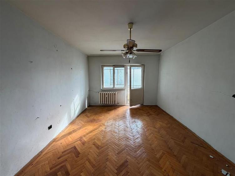 Apartament 3 camere, etaj 1, zona Centrala (fosta Autogara) 76 mp