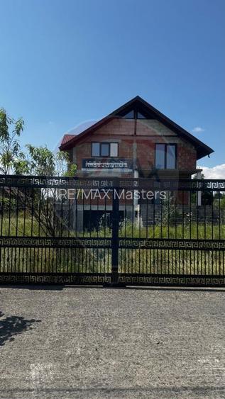 Casă / Vilă cu 6 camere de vânzare - 3