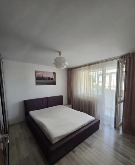 Închiriere Apartament 3 camere în Theodor Pallady, zona Trapezului, decomandat
