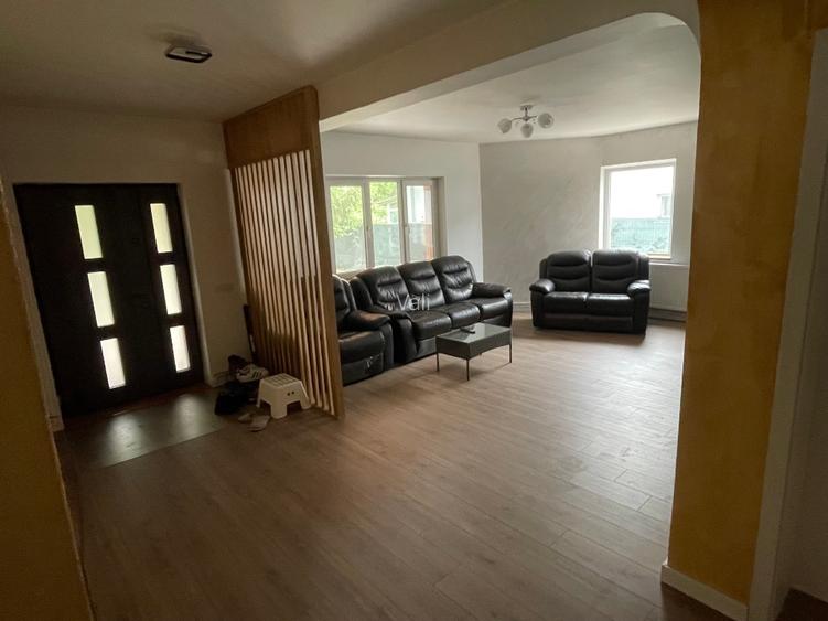 Casa Comuna  Frumusani   - 4