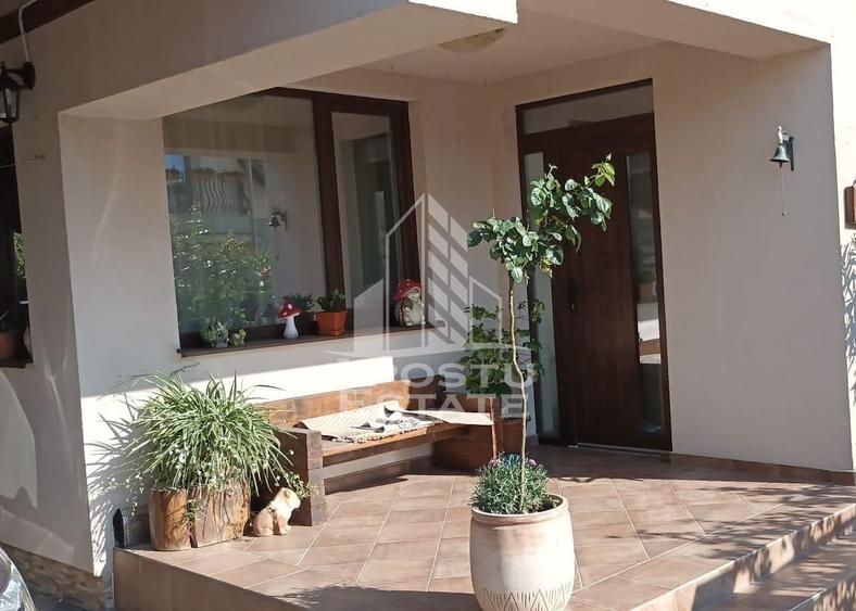 Duplex în Mosnita Noua situat în apropiere de drumul principal.