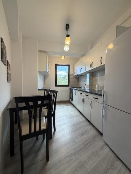 2 CAMERE,MODERN, 50 MP, LÂNGĂ PALAS, BLOC NOU, BALCON, AC, CENTRALĂ TERMICĂ