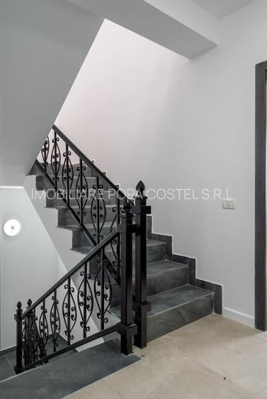 Otopeni central - Calea Bucurestilor (DN1) vila P+2 cu 7 camere 6 bai, parcare