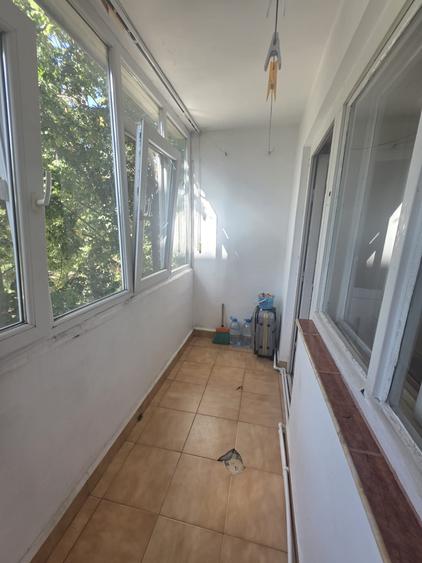 Apartament 2 camere Ciresica piata  90000 euro