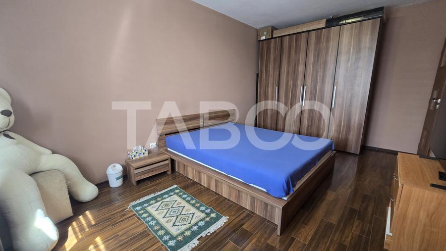 Apartament de vanzare 3 camere etaj intermediar parcare zona Rahovei