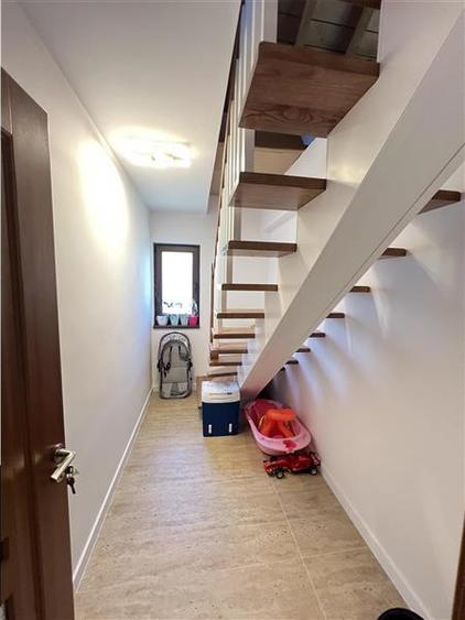 Casa individuala cu 4 camere terasa si teren 500 mp in Sura Mica Sibiu