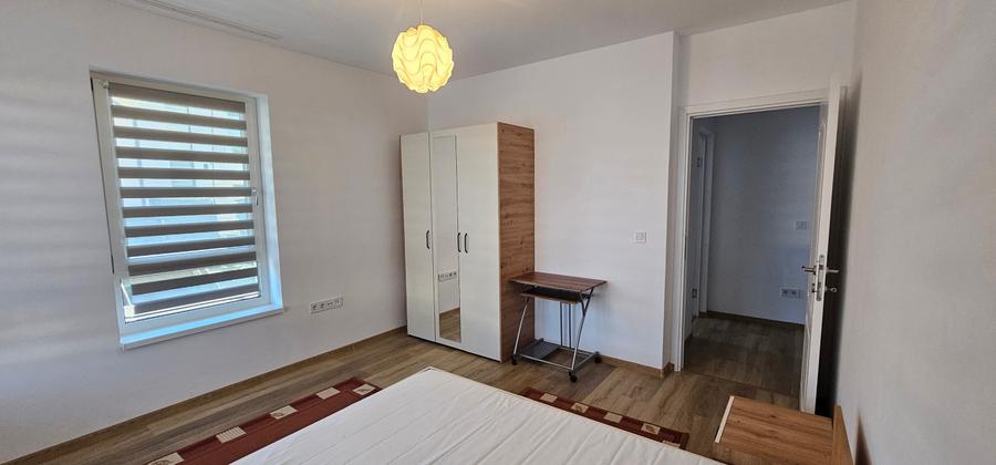 Inchiriez 2 camere, in bloc nou,cu parcare(2locuri),Cartierul Tineretului,parter