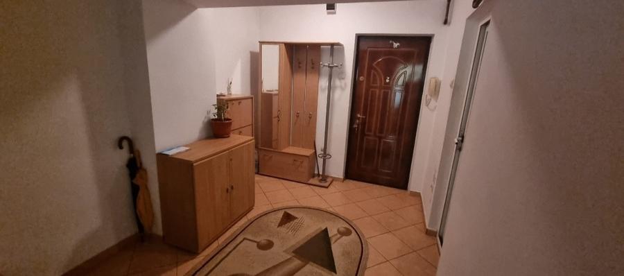 Garsoniera de închiriat in cta strada Traian