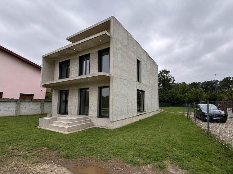Vila PREMIUM de vanzare- vecinatate padure-1040mp curte- 3 dormitoare + birou