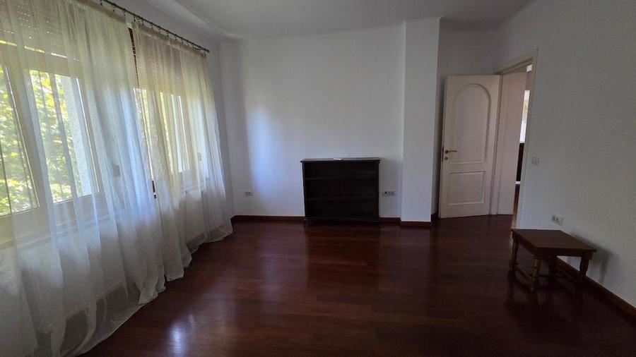 Dorobanti 4 camere cu balcon si 2 bai + prox. metrou