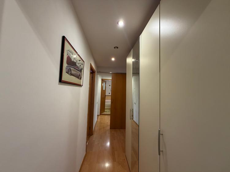 Apartament în bloc de 3 etaje,aproape de metrou Aurel Vlaicu,str Prometeu