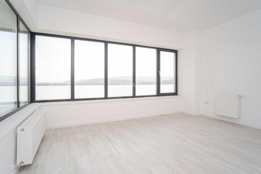 Apartament 2 camere, decomandat, 1 km de Palas - 2