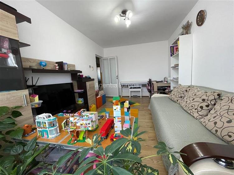 Apartament 3 camere de vanzare zona centrala Tulcea - 2