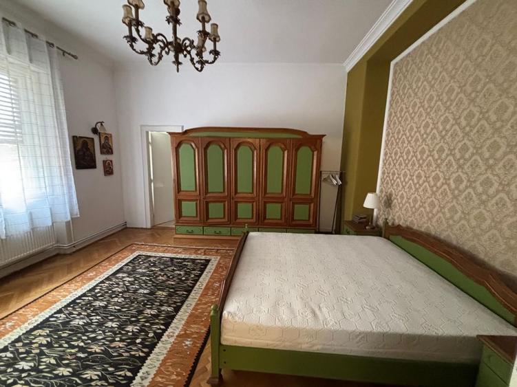 Apartament exclusivist de închiriat -135 mp la 2 min de P-ta Victoriei
