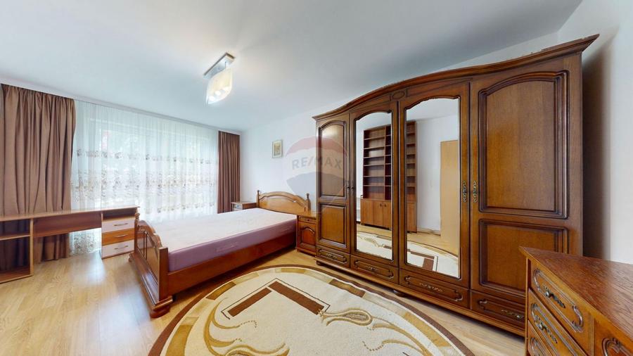 Apartament cu suprafata generoasa de închiriat