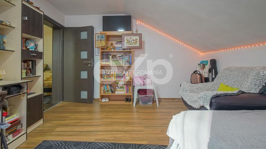Casă individuală la 4 km de Brașov | 730 mp teren - P+E+M - 13