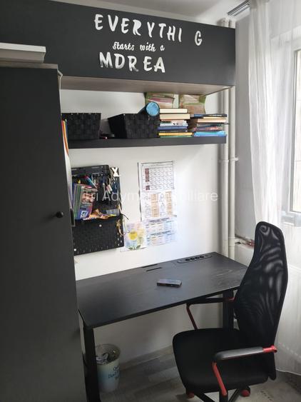 Apartament 3 camere de vânzare – Drumul Taberei, zona Valea Călugărească