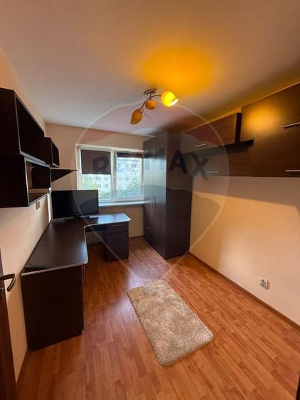 Chirie ap 3 Camere cu loc de parcare inclus bld. Bucuresti
