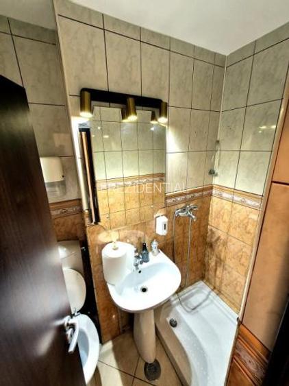 Apartament - Decomandat - 4 camere - Unirii - 16