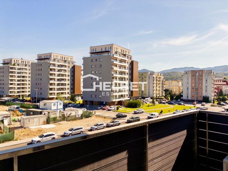 2 CAMERE / DECOMANDAT / PACARE / BOXĂ