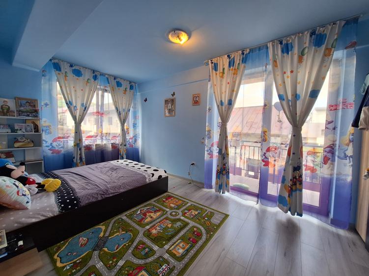 Apartament cu 3 camere, 68 mp, 2 balcoane, zona Parcului Poligon