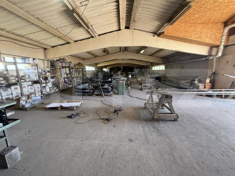 Atelier industrial 1.050 mp, utilat, 4 căi de acces – SAGRICOM