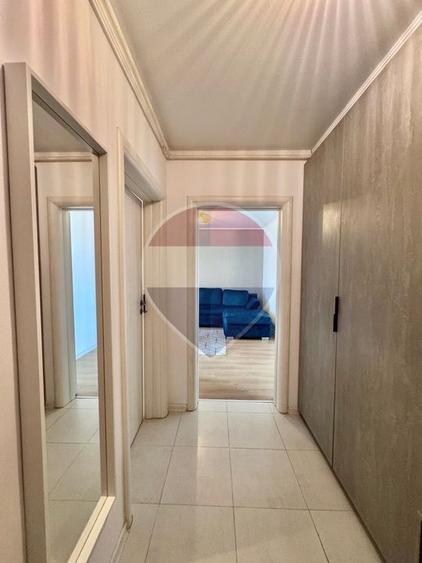 Apartament cu 2 camere de închiriat în zona Parcul Carol