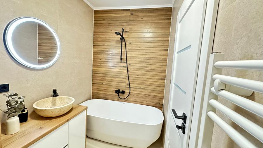 Apartament 2 camere de închiriat in ansamblul Wings, Strada Frunzișului.