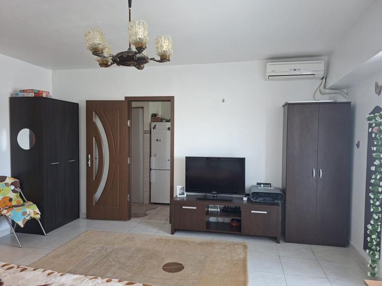Apartament o camera - zona Nicolina 2