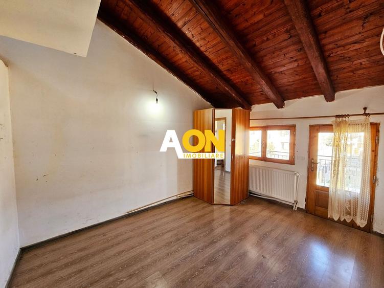 1/2 Duplex, 4 camere, 300 mp teren, toate utilitatile, Cetate