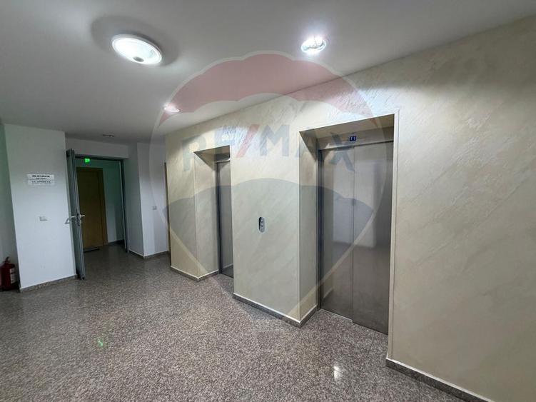 Cladire de birouri Pipera 5000mp+Parcare