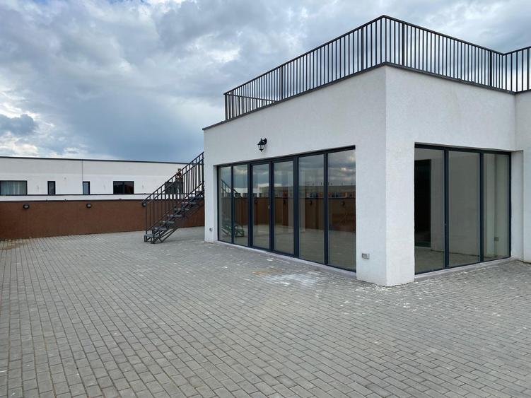 Penthouse 200 mp utili, 400 mp terasa, zona Baciu