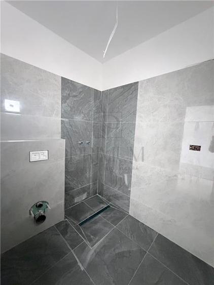 DUPLEX CU 3 BAI - TEREN 375 MP - BUCATARIE INCHISA