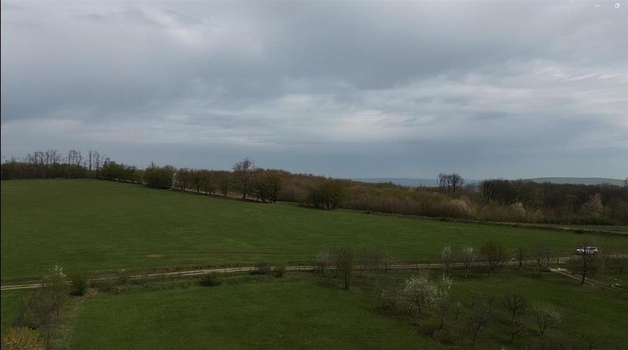Teren intravilan de vânzare în Mitocu Dragomirnei | 5.800 mp | 43 m de