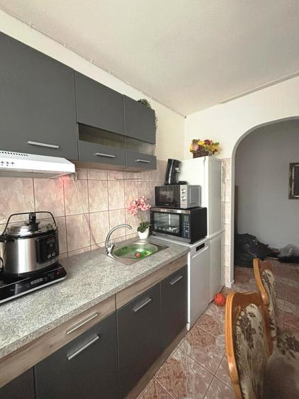 Apartament 2 camere zona Aleea Biruintei