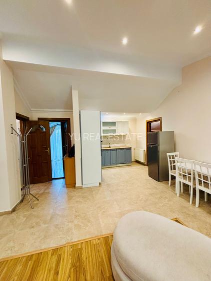 Apartament 4 camere de închiriat – zona Trocadero, str. Poporului - 12